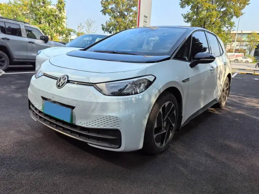 2023 VOLKSWAGEN ID.3 view 1