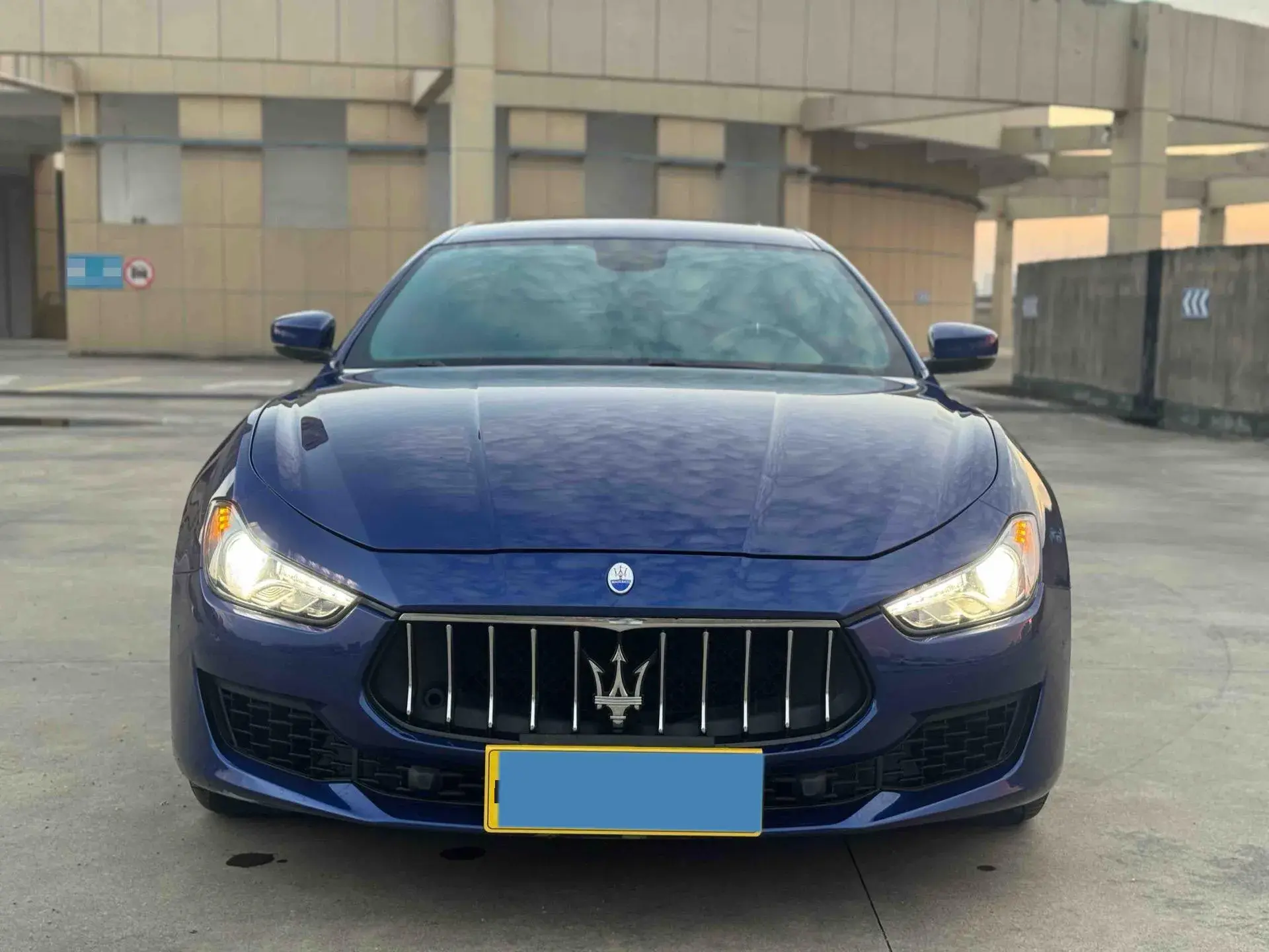 2018 MASERATI GHIBLI thumbnail 2