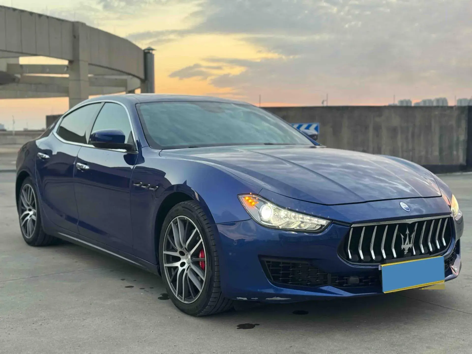 2018 MASERATI GHIBLI thumbnail 3