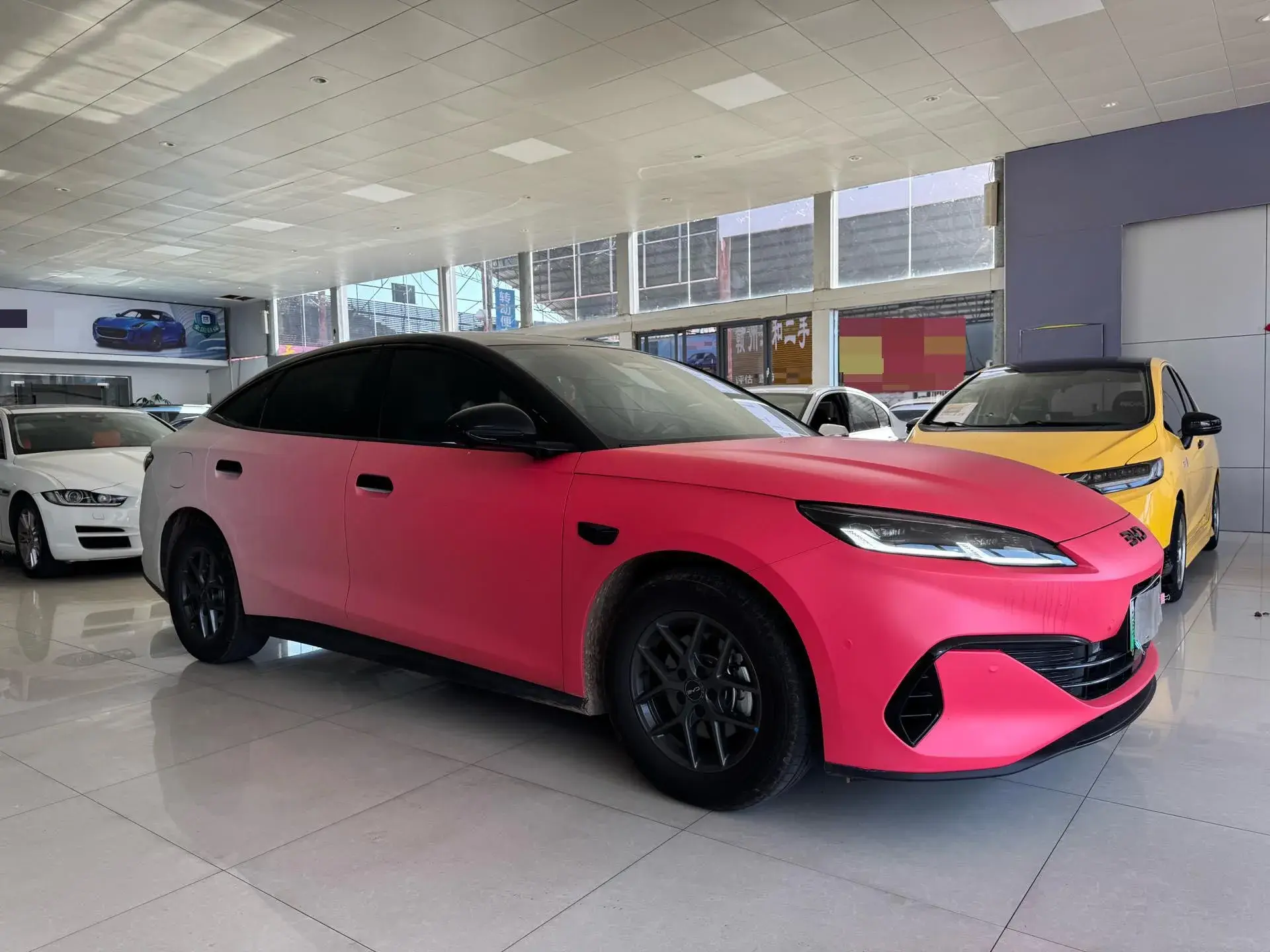 2025 BYD SEAL thumbnail 3