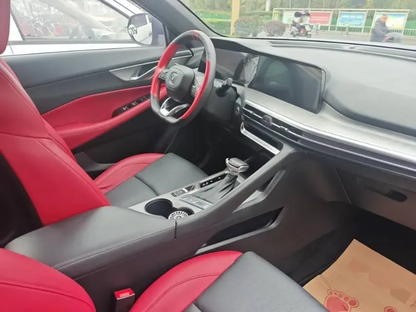 2021 ChangAn CS35 Plus 1.4T 160HP L4 7DCT,autocango,china used car exporter,china ev exporter,chinese used car exporter,chinese used ev exporter