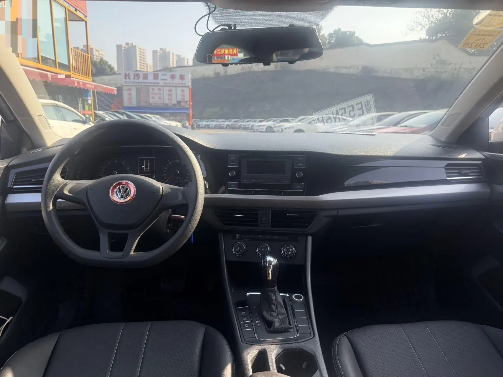 2019 VOLKSWAGEN BORA thumbnail 4