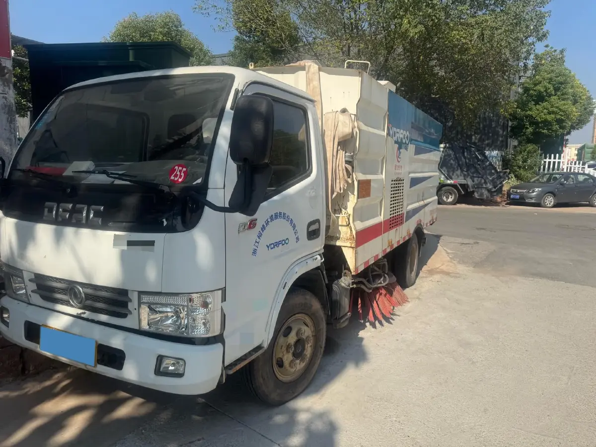 2015 Dongfeng DongFeng Pickup 2.4T 82HP L4 5MT
