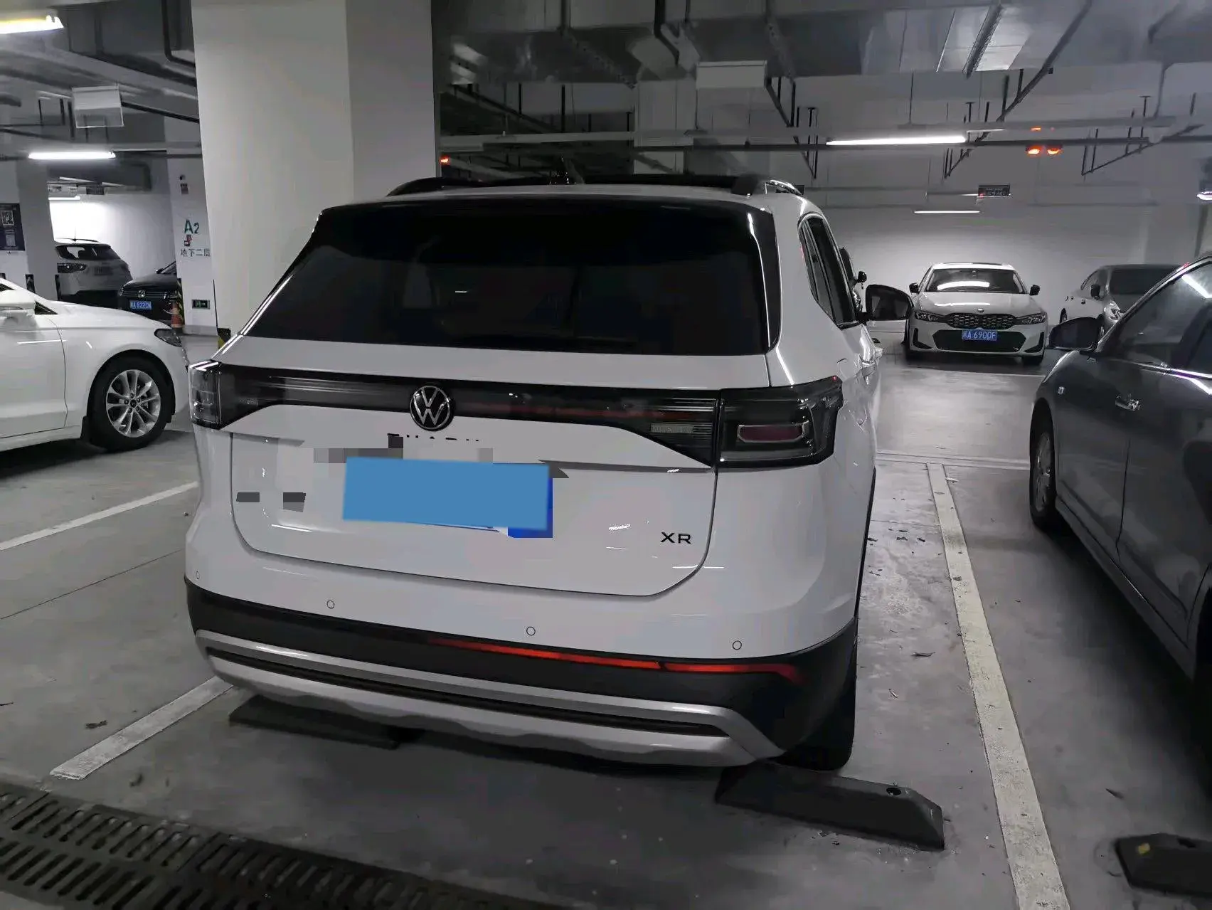 2025 VOLKSWAGEN THARU thumbnail 4