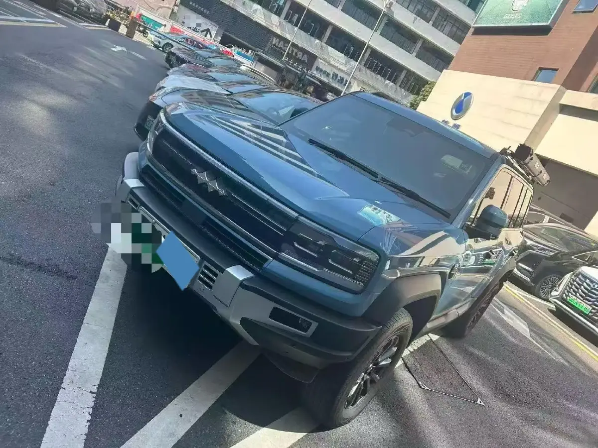 2023 FangChengBao Bao 5 1.5T 194HP L4 E-CVT PHEV 31.8KWH