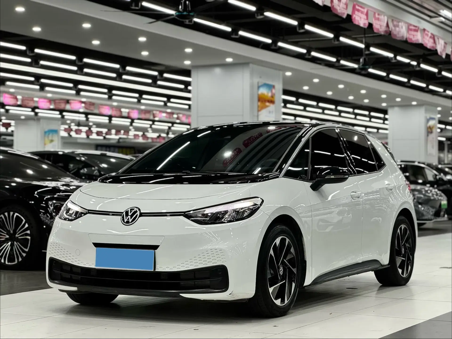 2024 VOLKSWAGEN ID.3 view 1