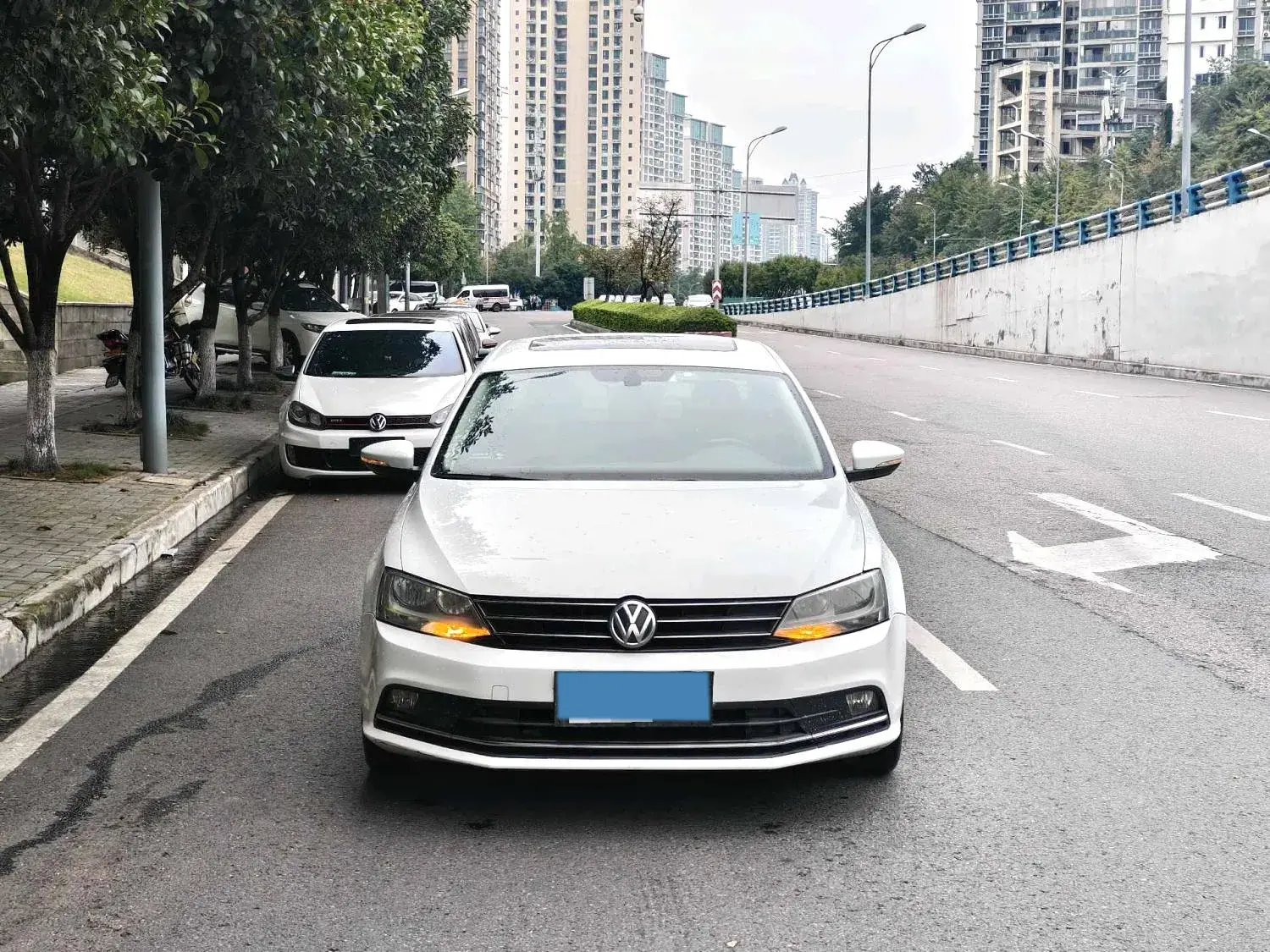 2018 VOLKSWAGEN SAGITAR thumbnail 2