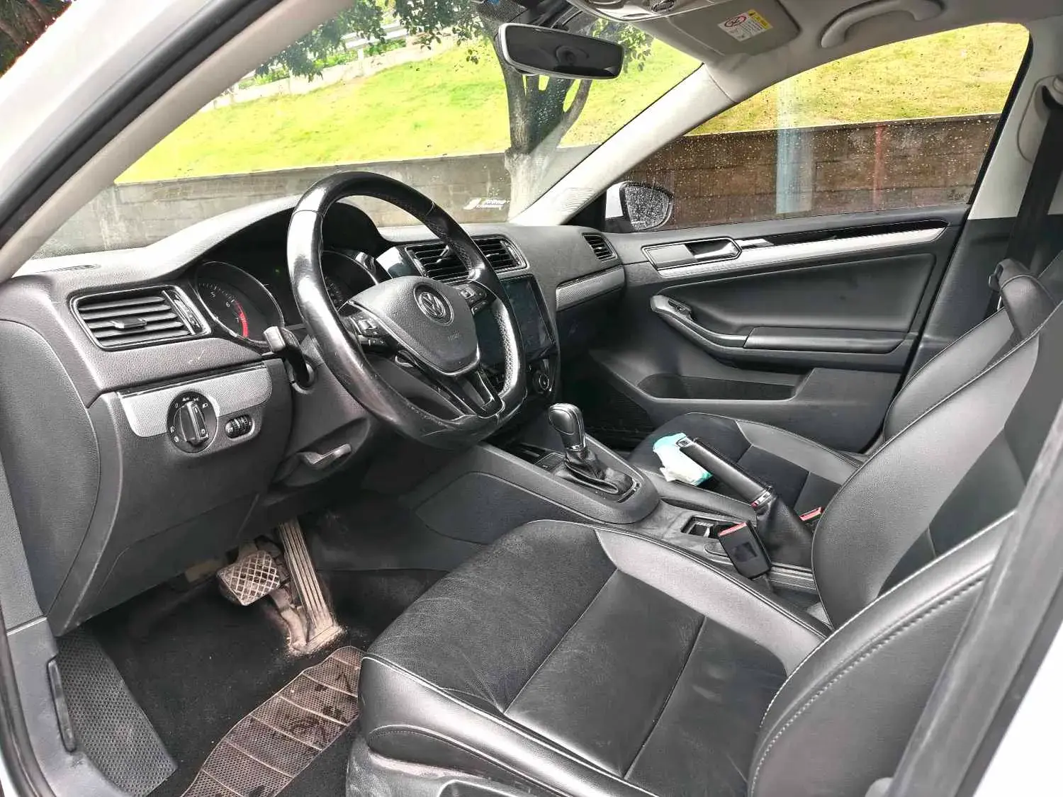 2018 VOLKSWAGEN SAGITAR thumbnail 4