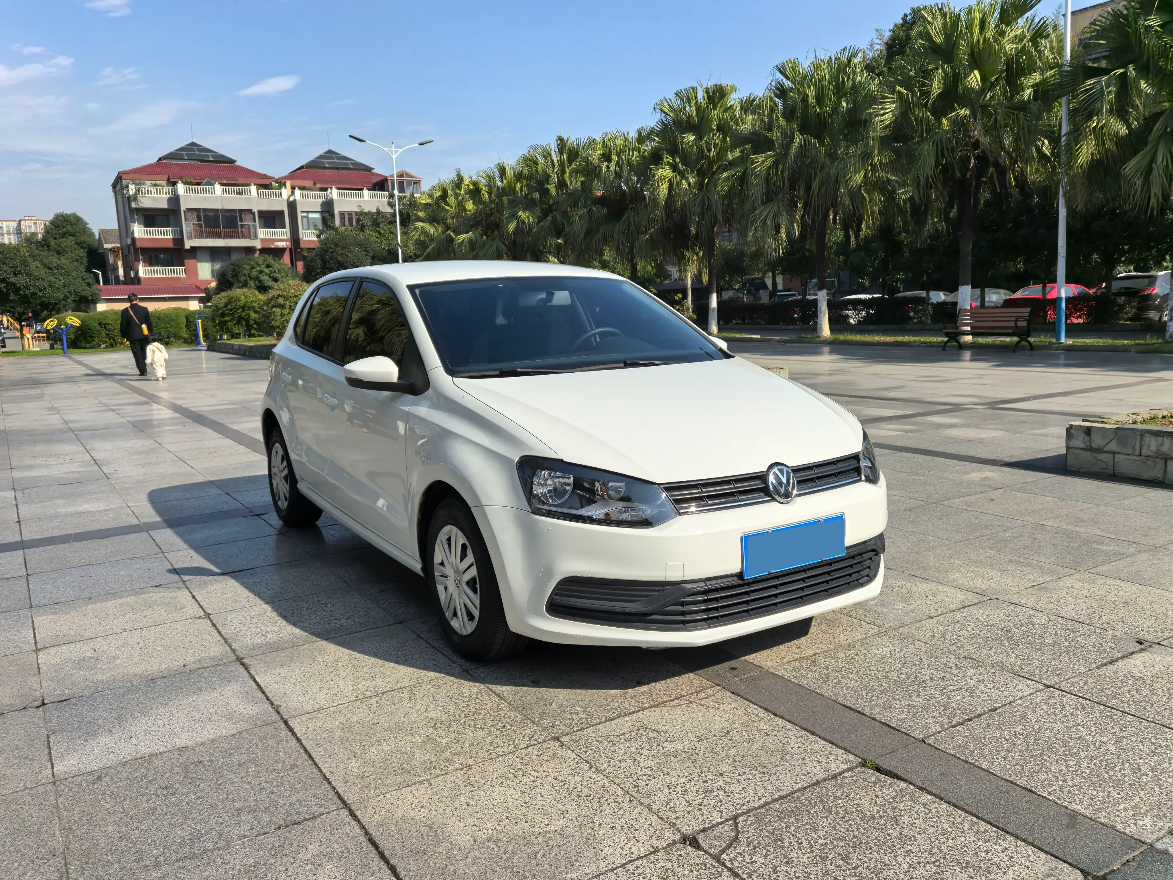 2018 VOLKSWAGEN POLO thumbnail 3