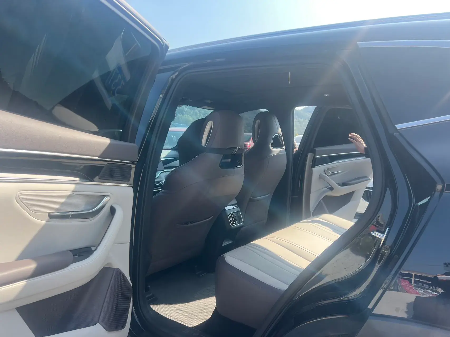 2025 BYD SONG thumbnail 4