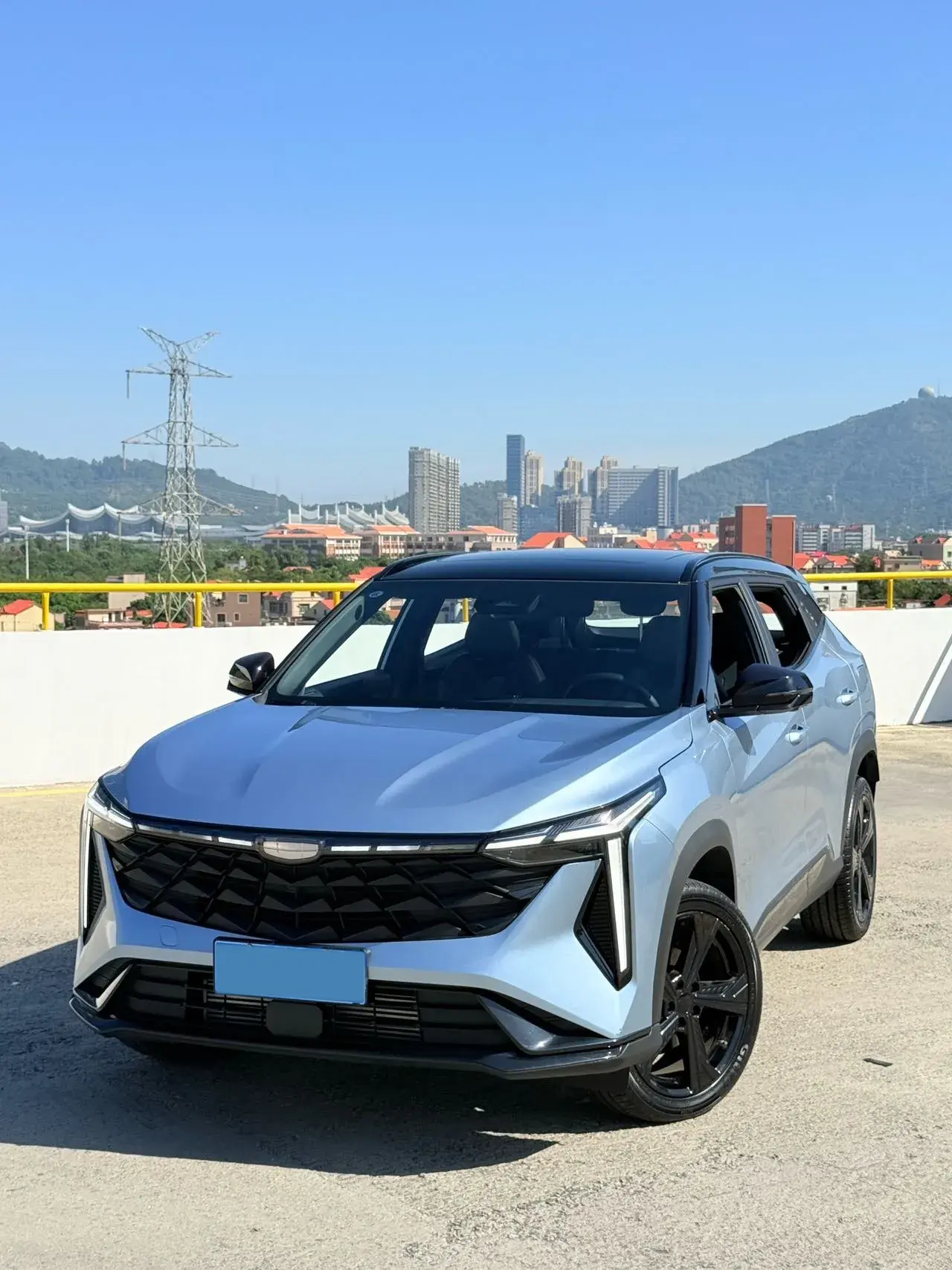 2024 GEELY AZKARRA thumbnail 2