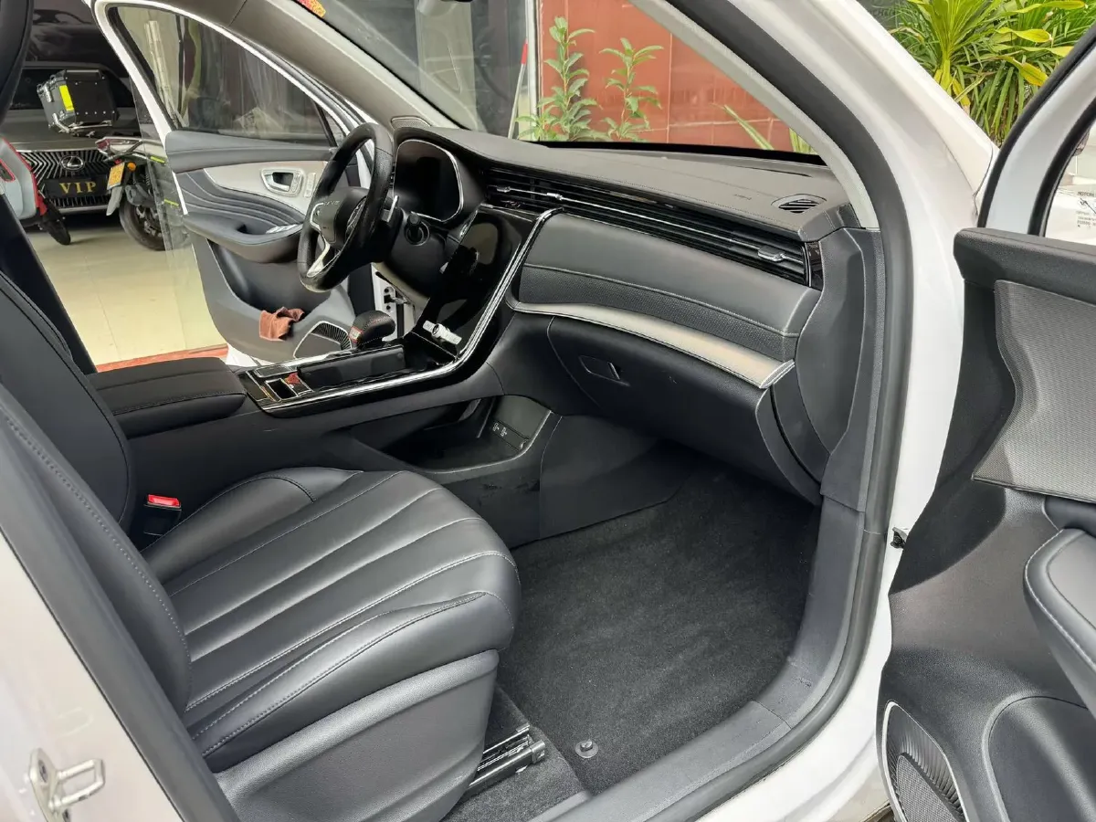 2019 Roewe RX5 MAX 1.5T 173HP L4 6AT,autocango,china used car exporter,china ev exporter,chinese used car exporter,chinese used ev exporter