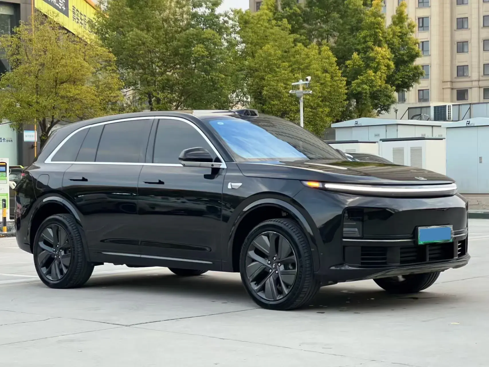 2024 LI L7 thumbnail 3