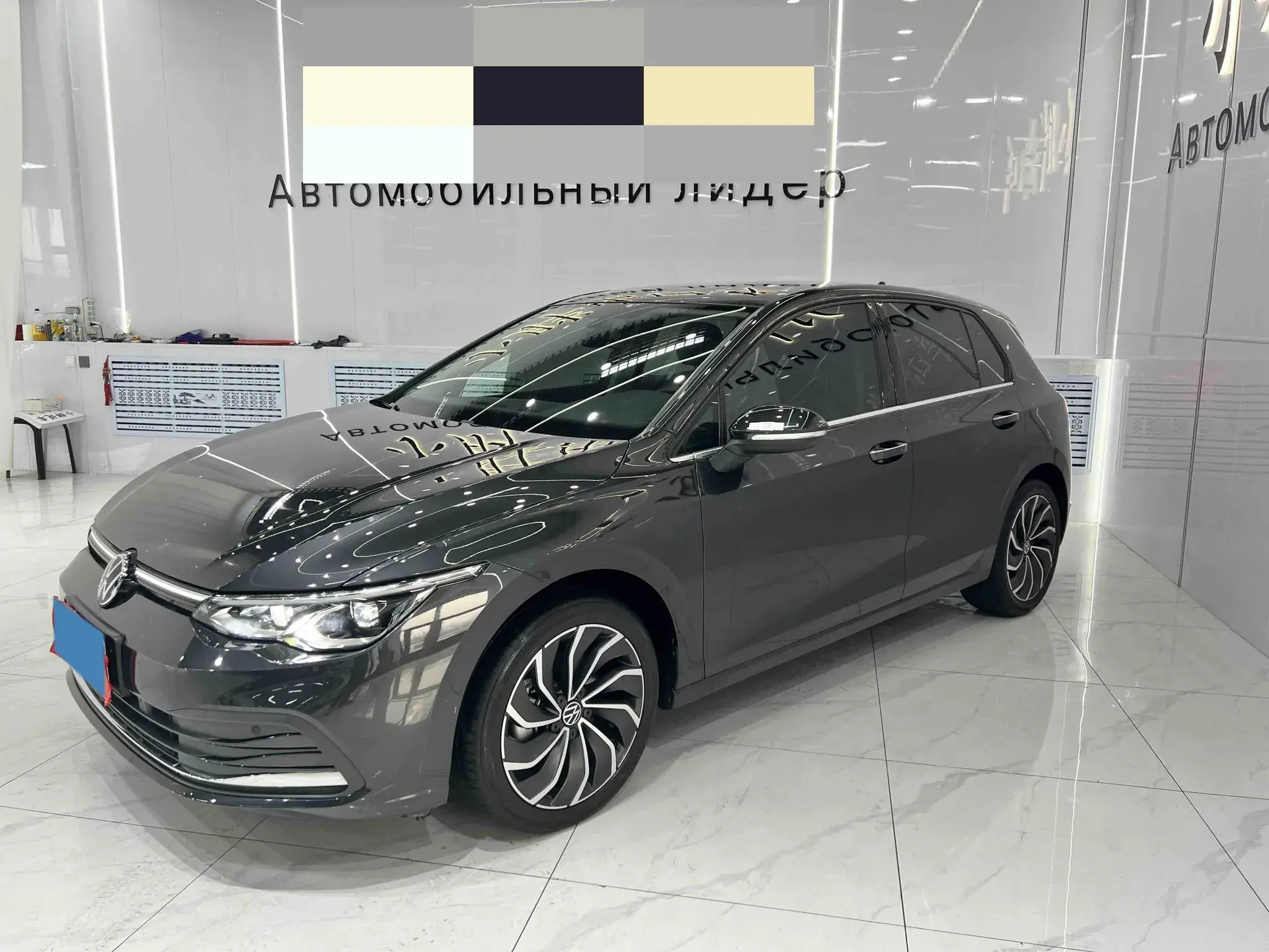 2021 VOLKSWAGEN GOLF view 1