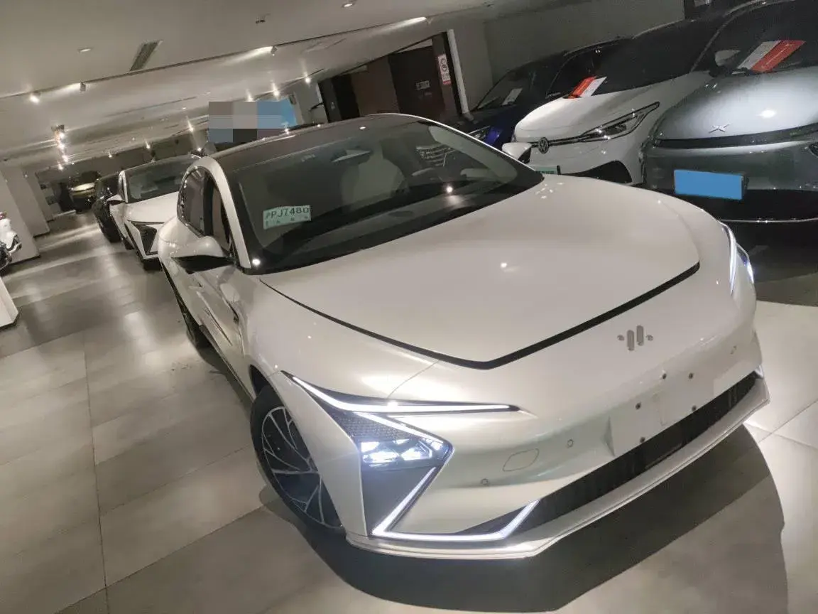 2022 IM L7 thumbnail 2