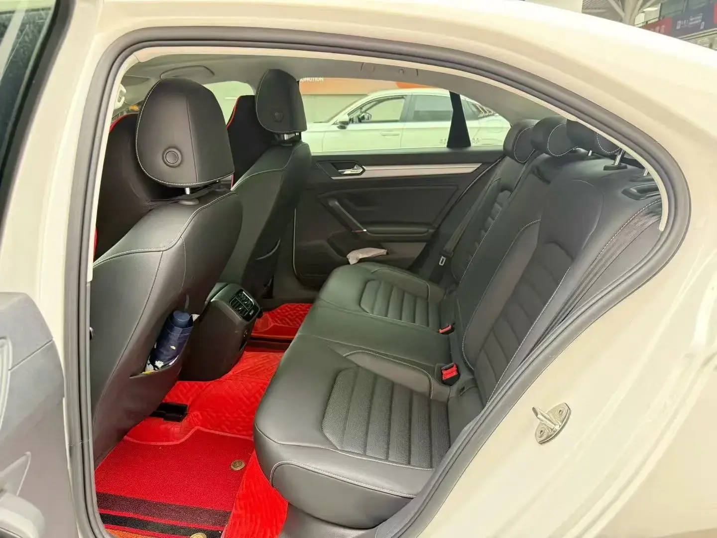 2021 VOLKSWAGEN LAMANDO thumbnail 4