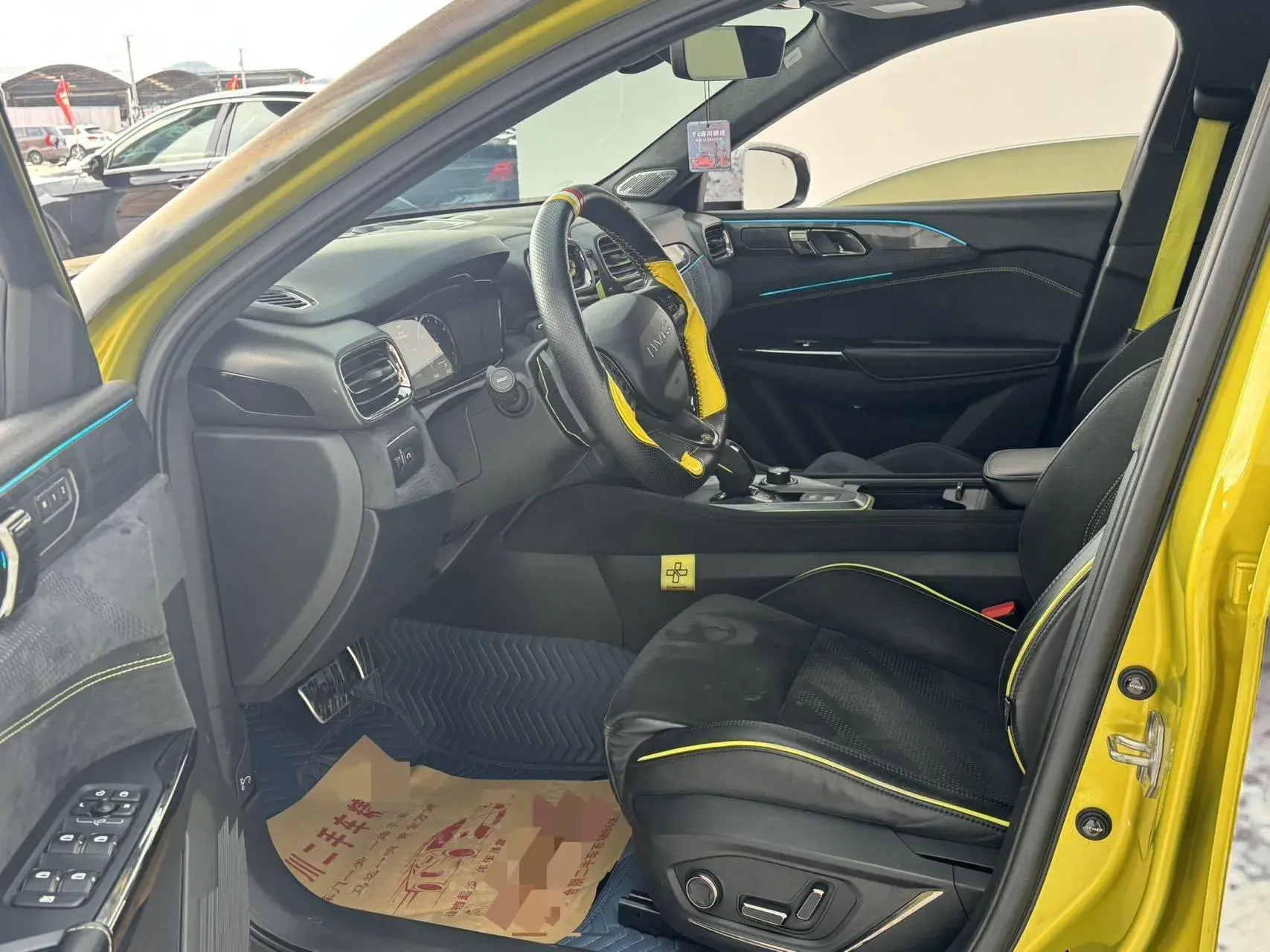 2020 LYNK&CO 03 thumbnail 4