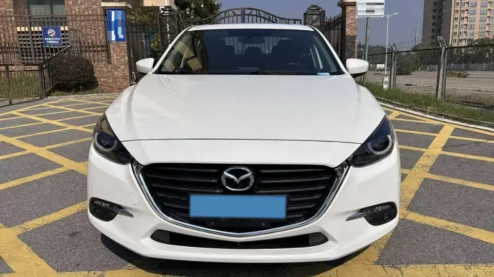 2019 MAZDA 3 thumbnail 2