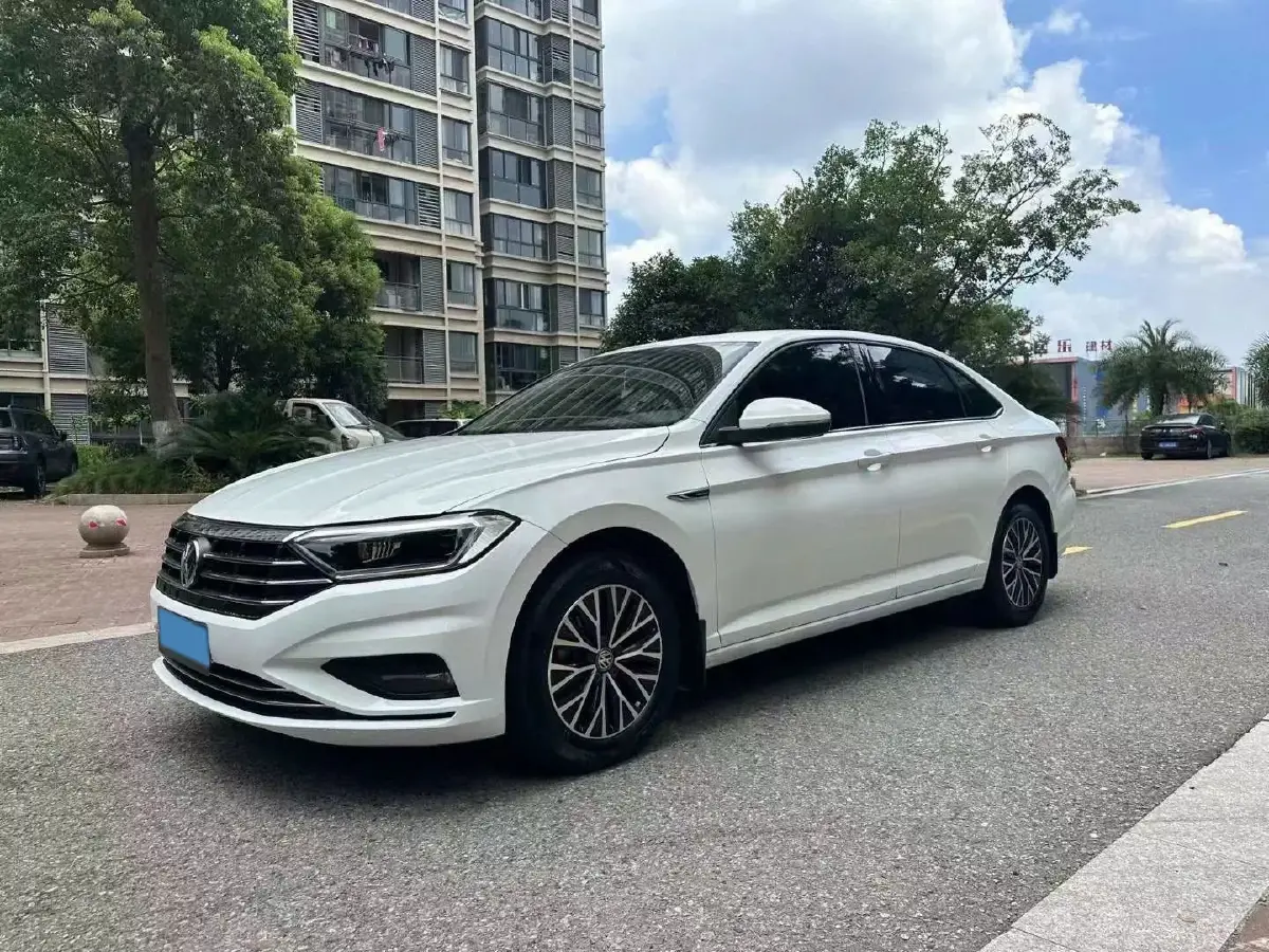 2021 Volkswagen Sagitar 1.4T 150HP L4 7DCT