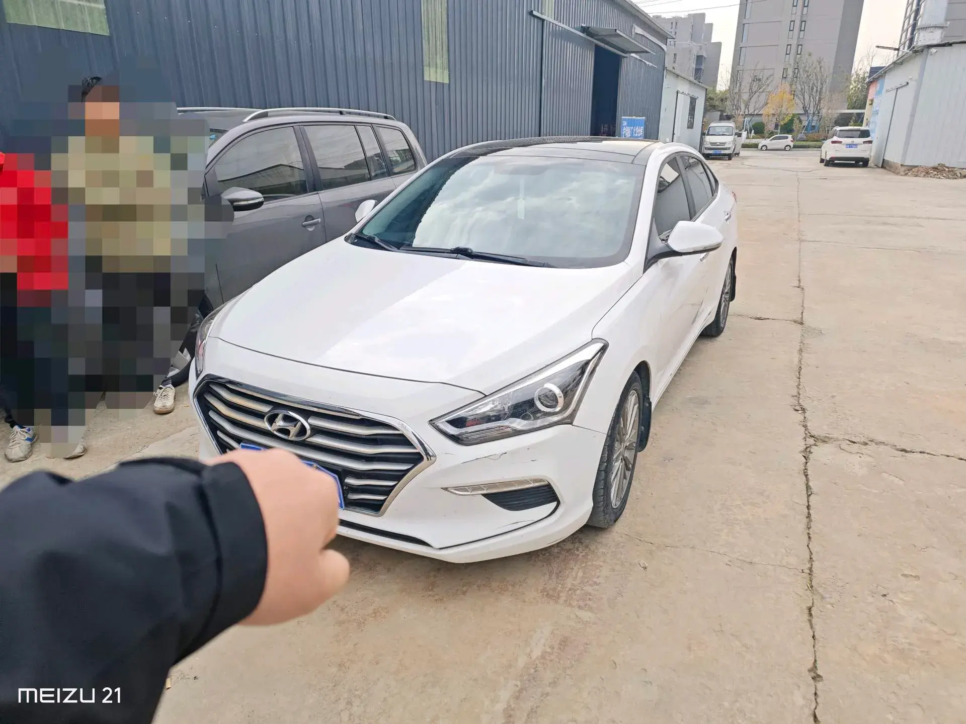 2017 HYUNDAI MISTRA view 1