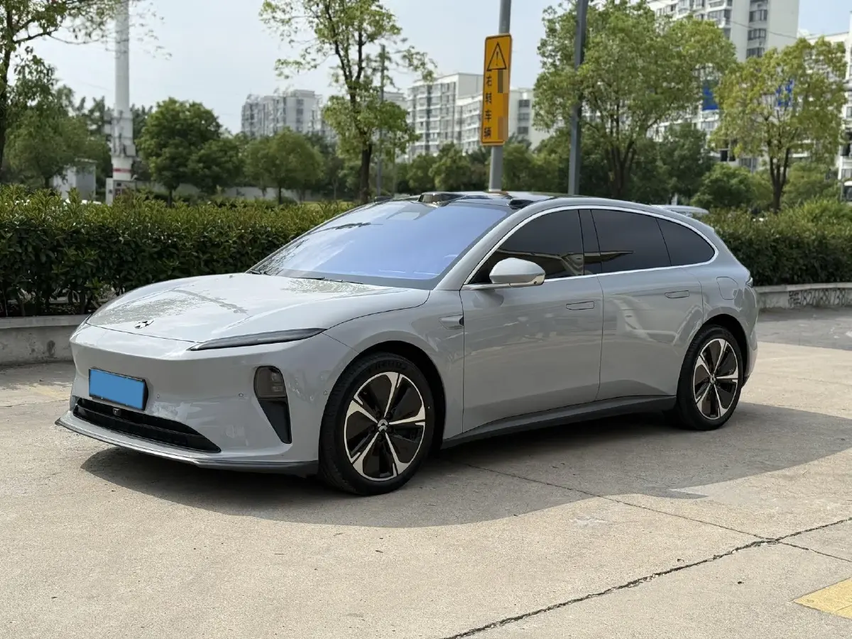 2024 NIO ET5T BEV 75KWH