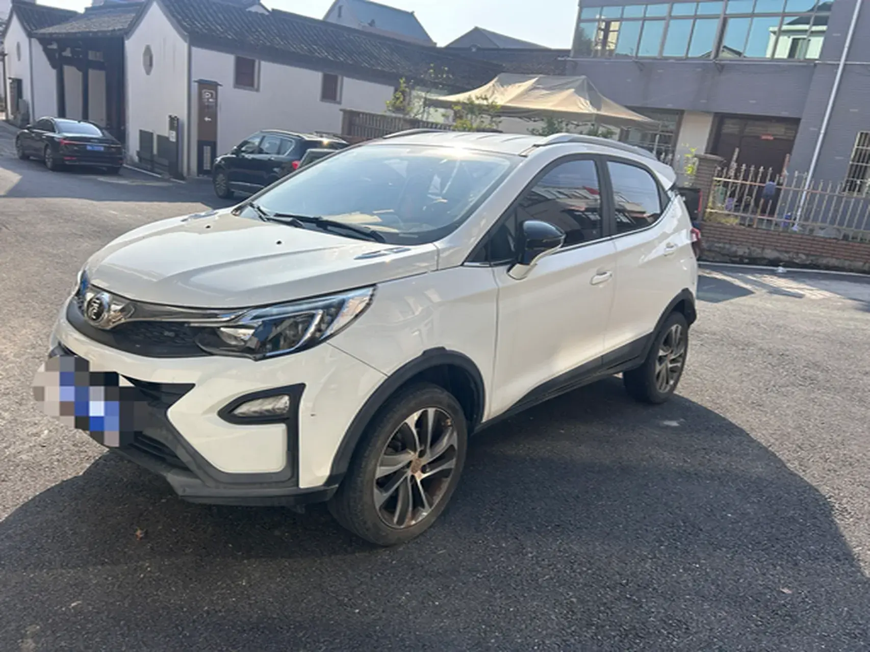 2017 BYD YUAN view 1