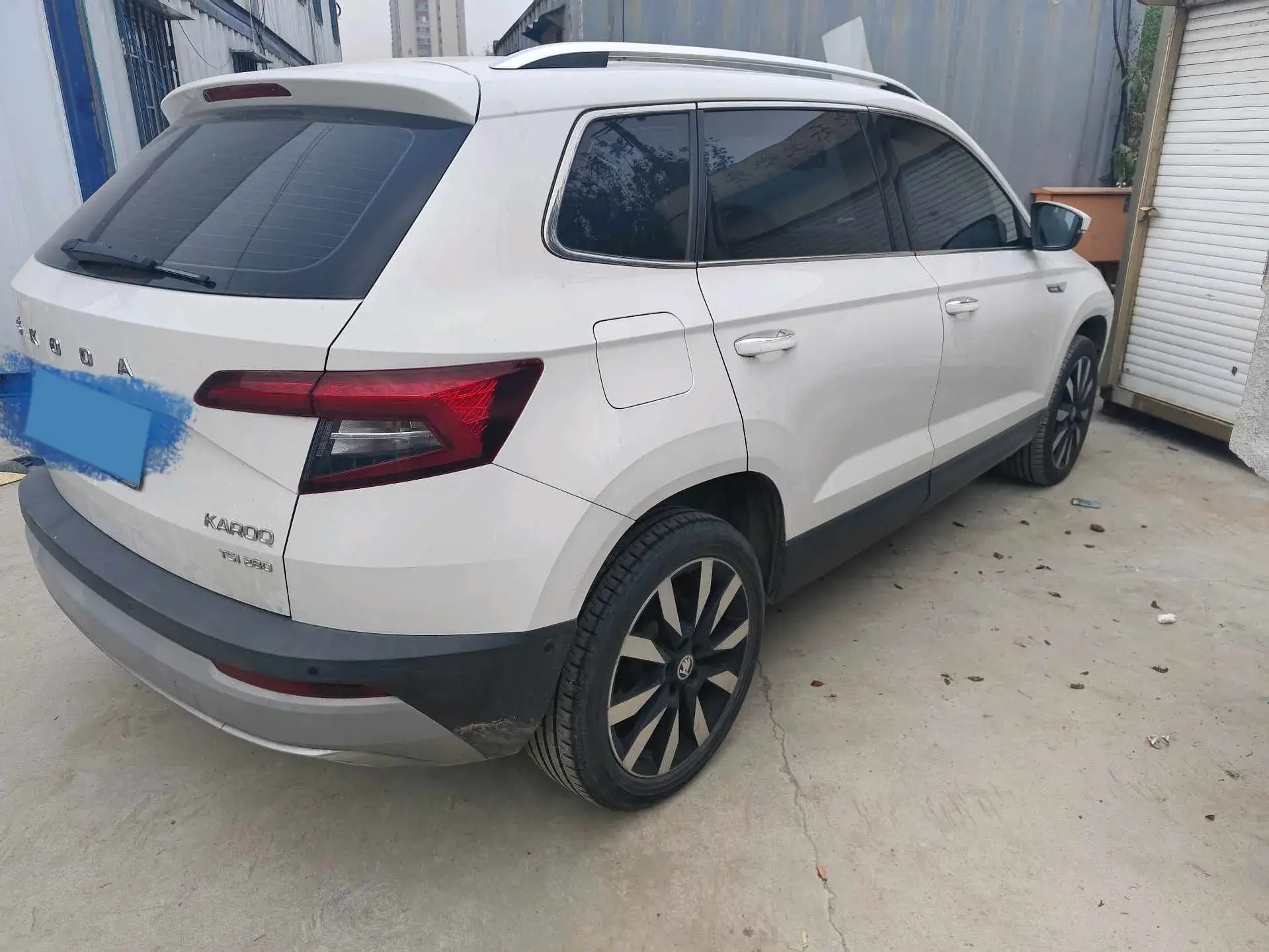 2019 SKODA KAROQ thumbnail 3