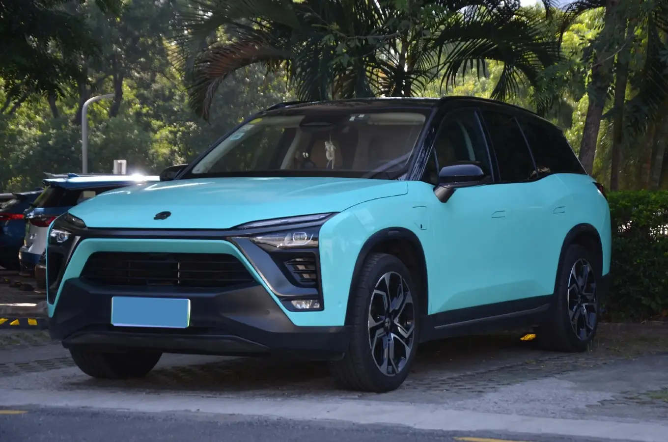 2018 NIO ES8 BEV 70KWH