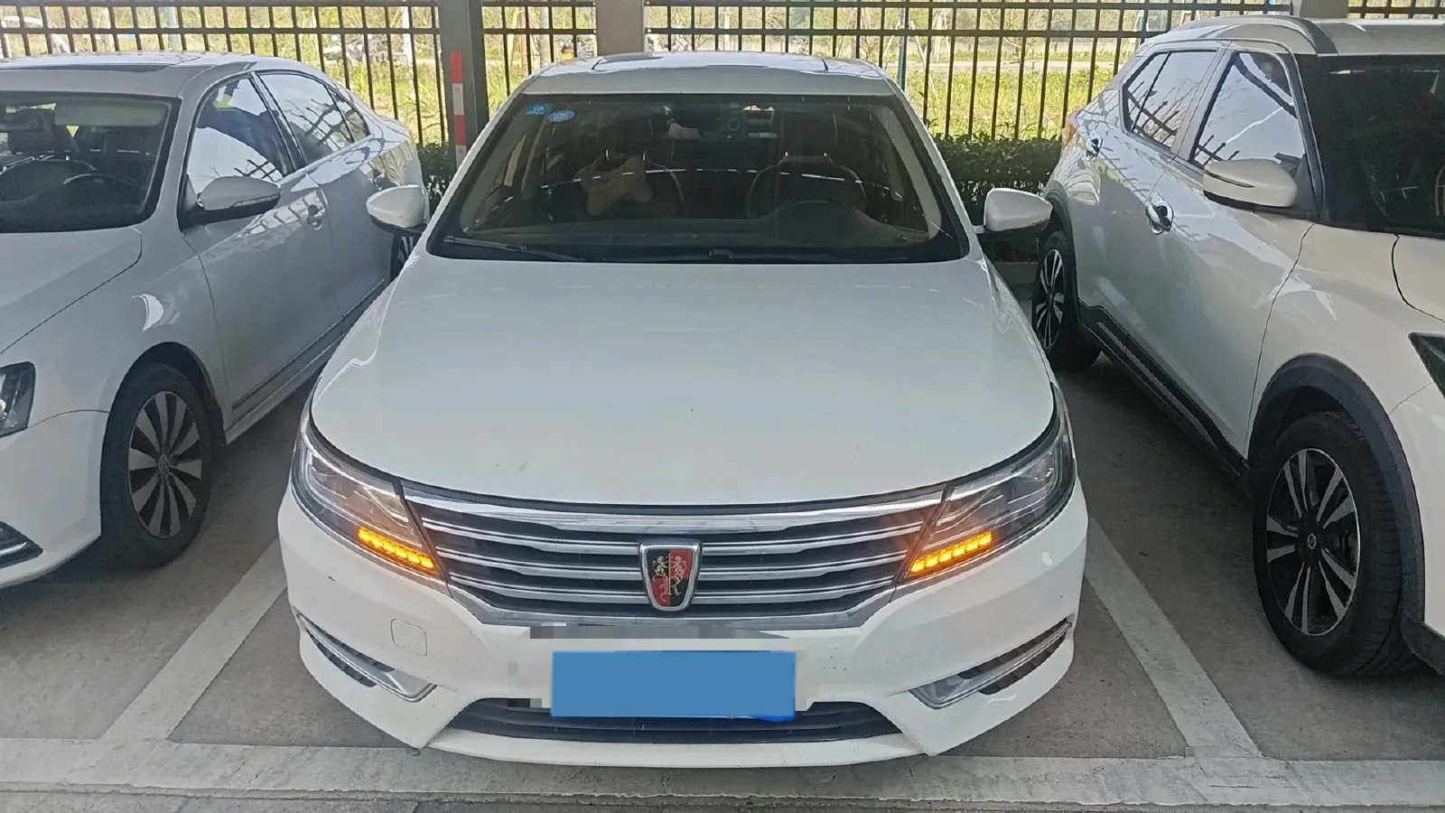 2017 Roewe i6 1.5T 169HP L4 7DCT,autocango,china used car exporter,china ev exporter,chinese used car exporter,chinese used ev exporter