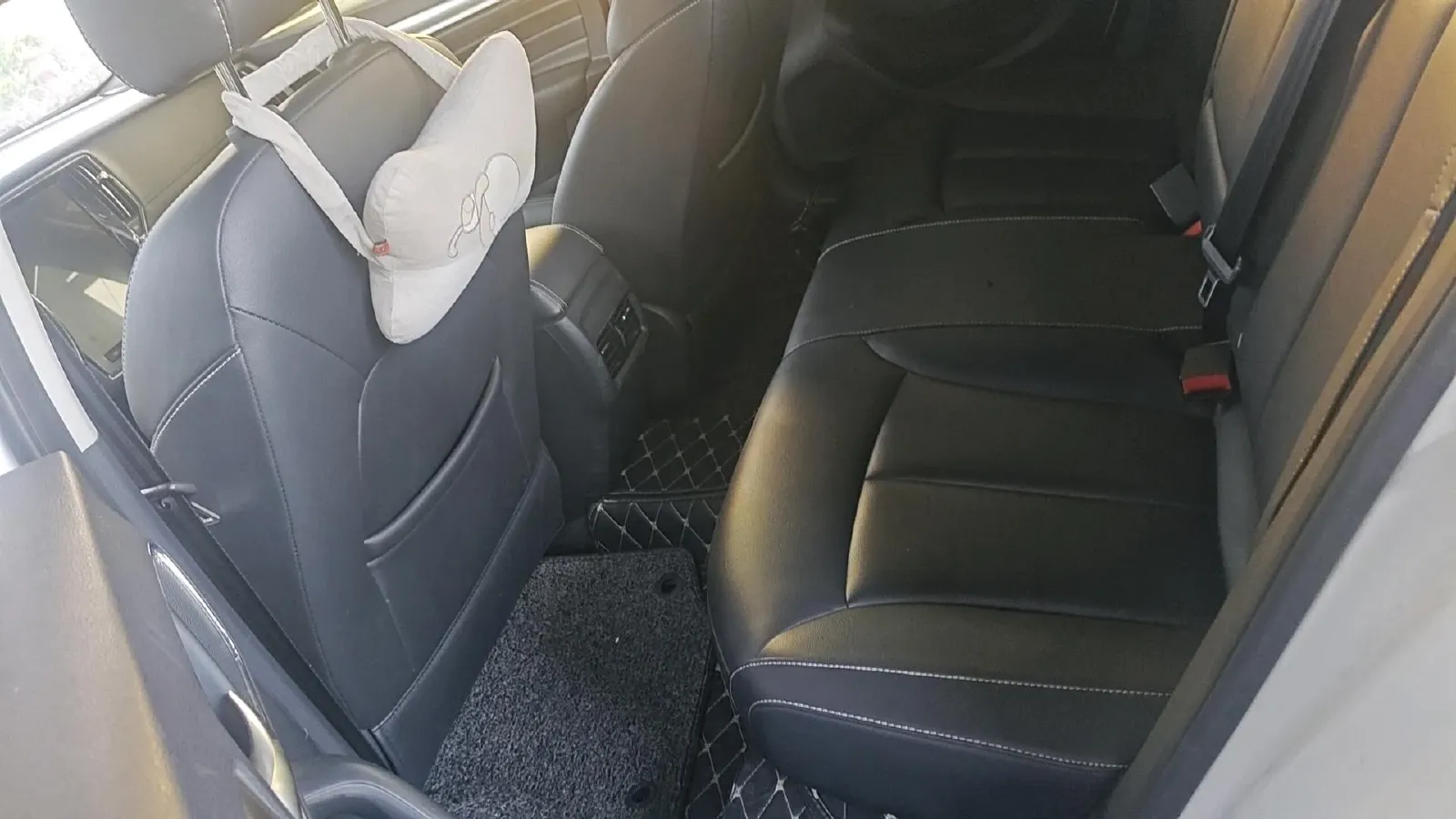 2017 Roewe i6 1.5T 169HP L4 7DCT,autocango,china used car exporter,china ev exporter,chinese used car exporter,chinese used ev exporter