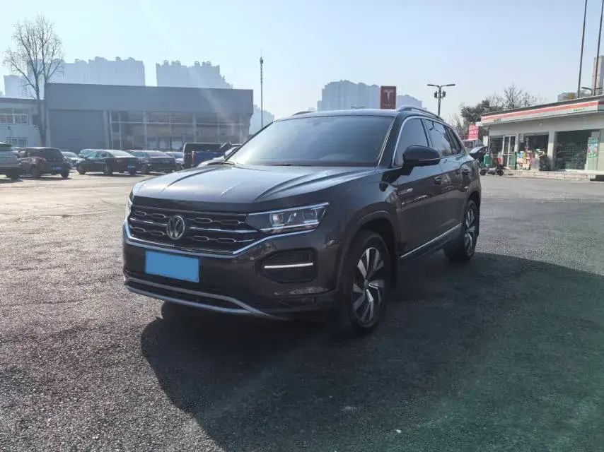 2021 VOLKSWAGEN TAYRON view 1