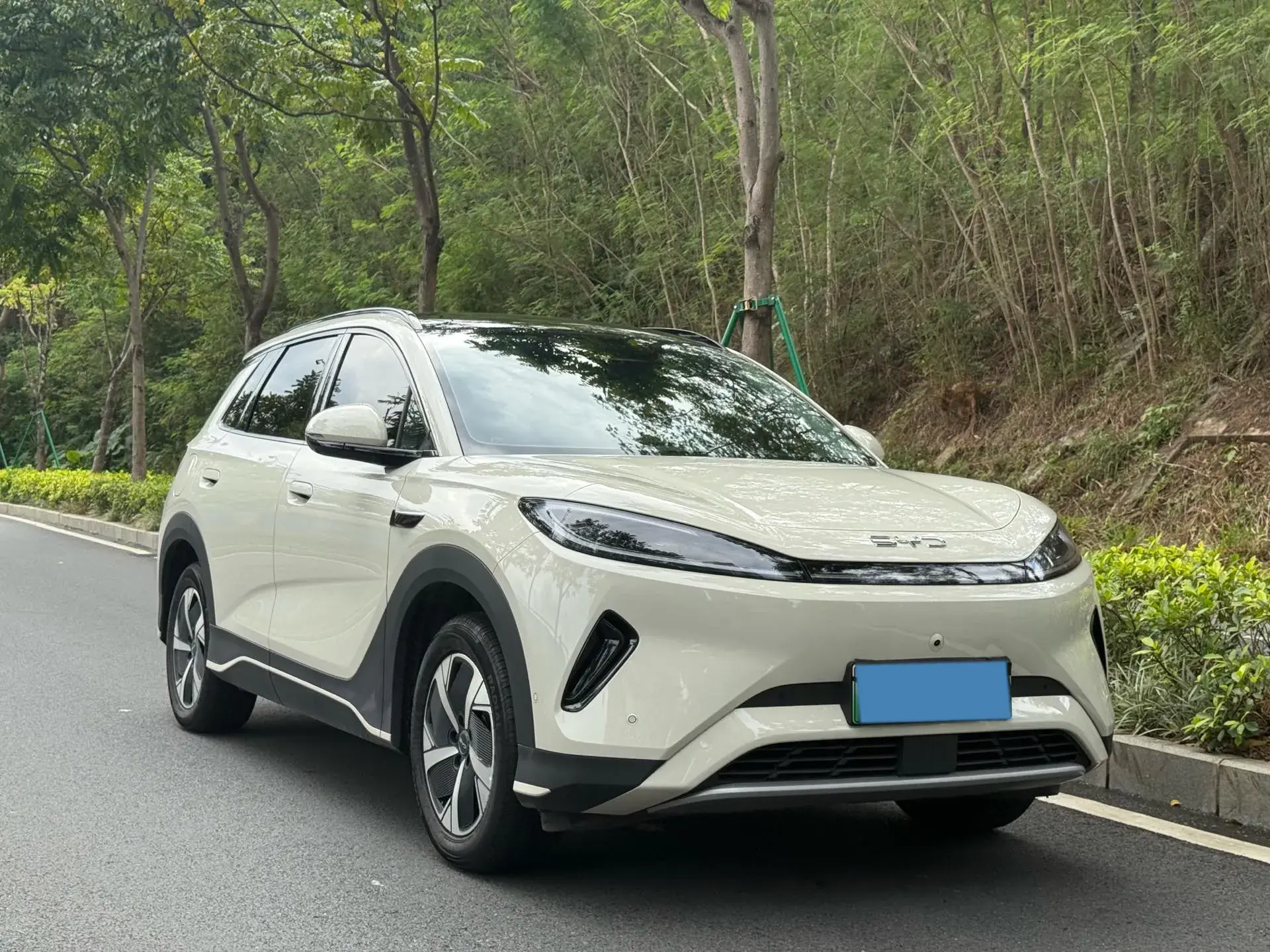 2025 BYD SEA thumbnail 3