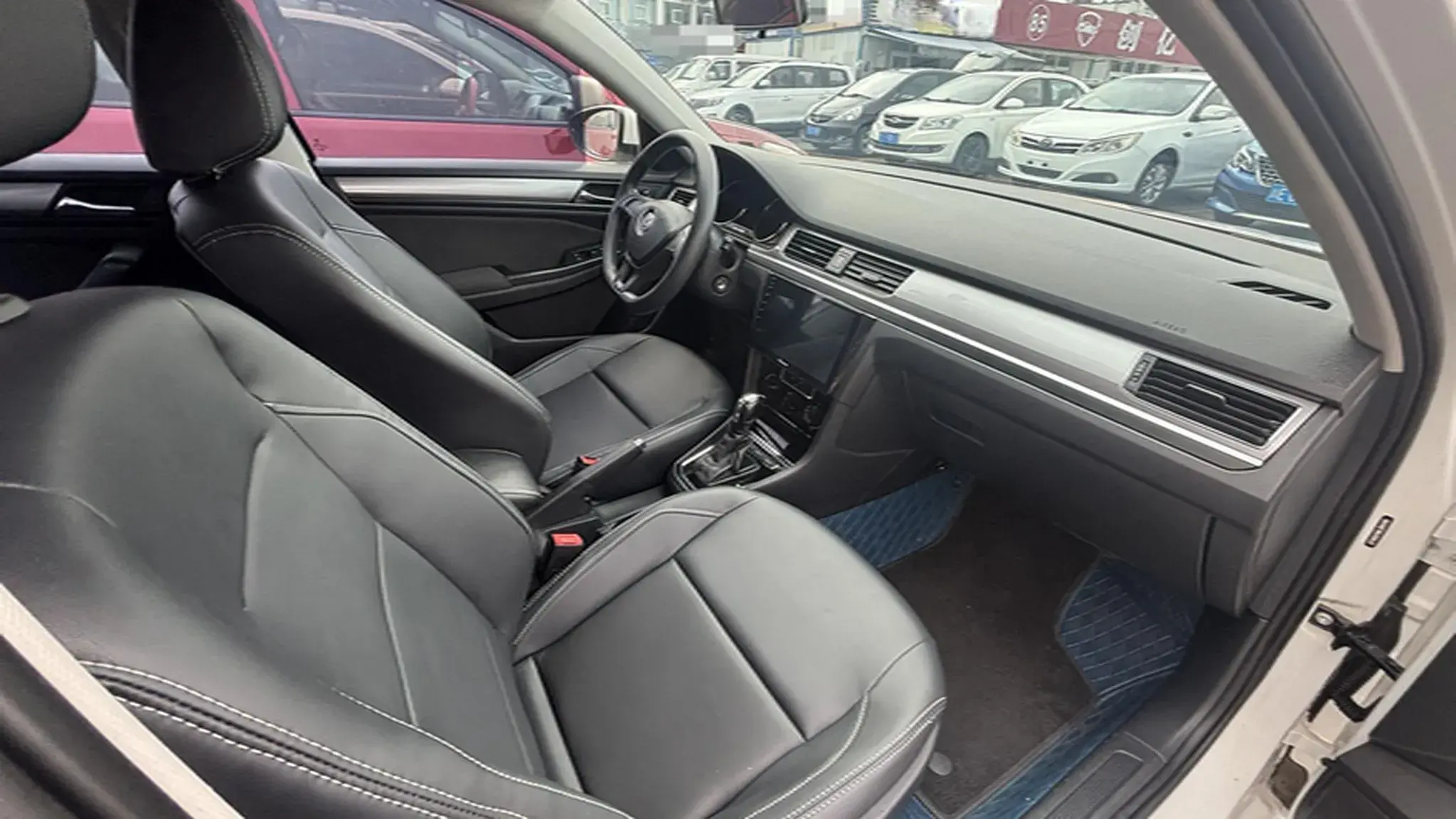 2019 VOLKSWAGEN BORA thumbnail 3