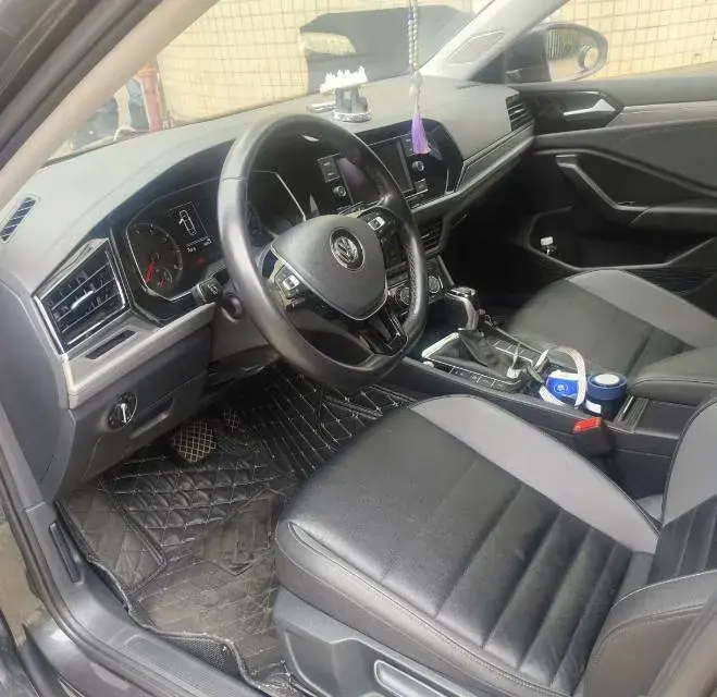 2020 VOLKSWAGEN SAGITAR thumbnail 3