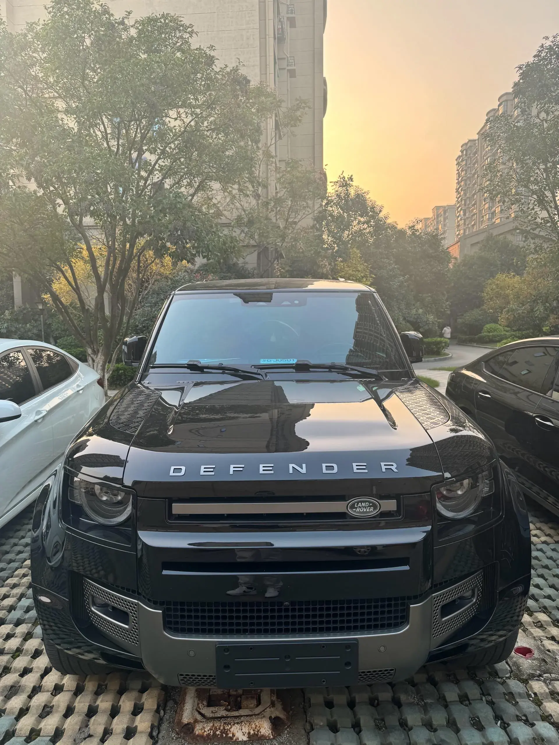 2024 LAND ROVER thumbnail 2