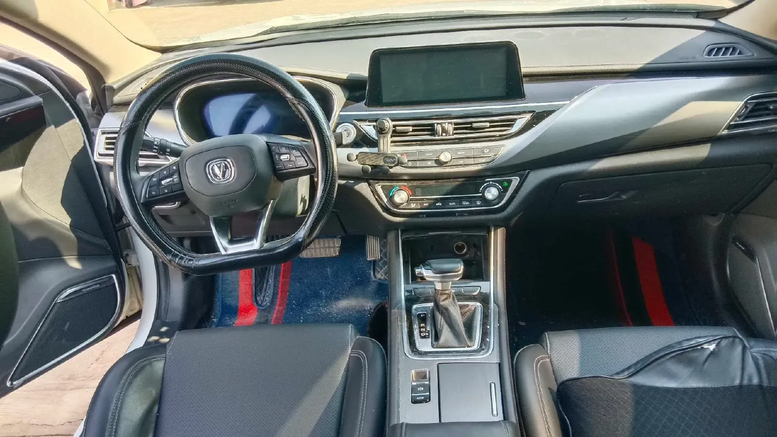 2021 ChangAn Raeton CC 1.5T 180HP L4 7DCT,autocango,china used car exporter,china ev exporter,chinese used car exporter,chinese used ev exporter