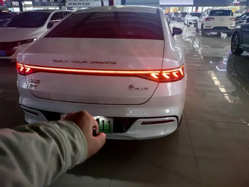 2024 BYD QIN thumbnail 4