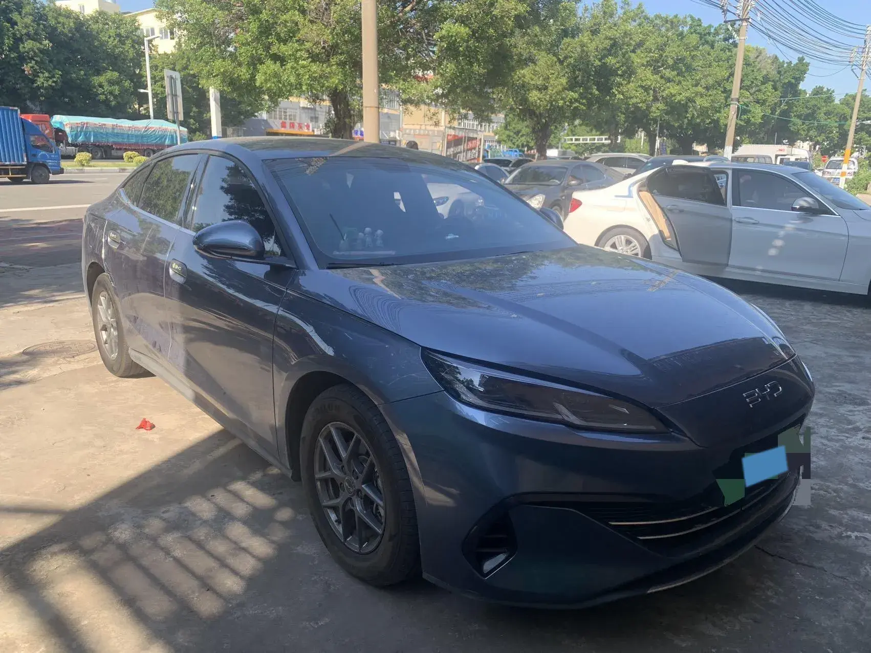 2024 BYD SEAL thumbnail 3