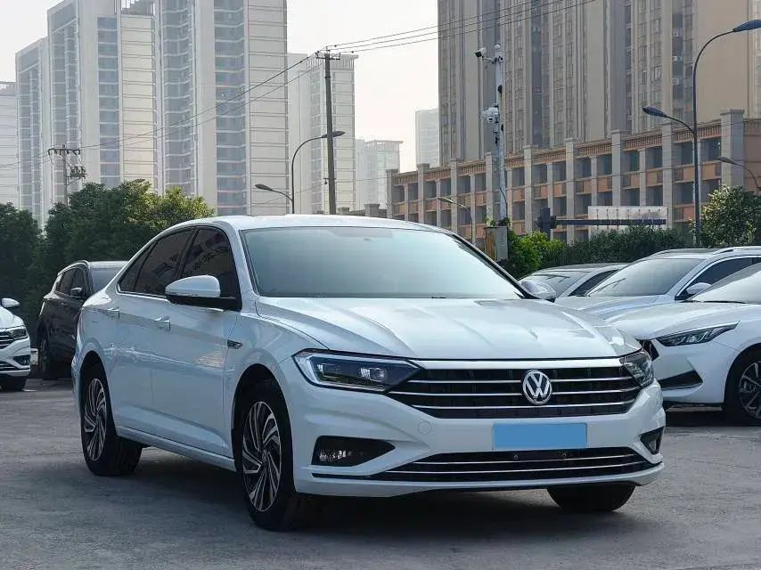 2022 VOLKSWAGEN SAGITAR thumbnail 3