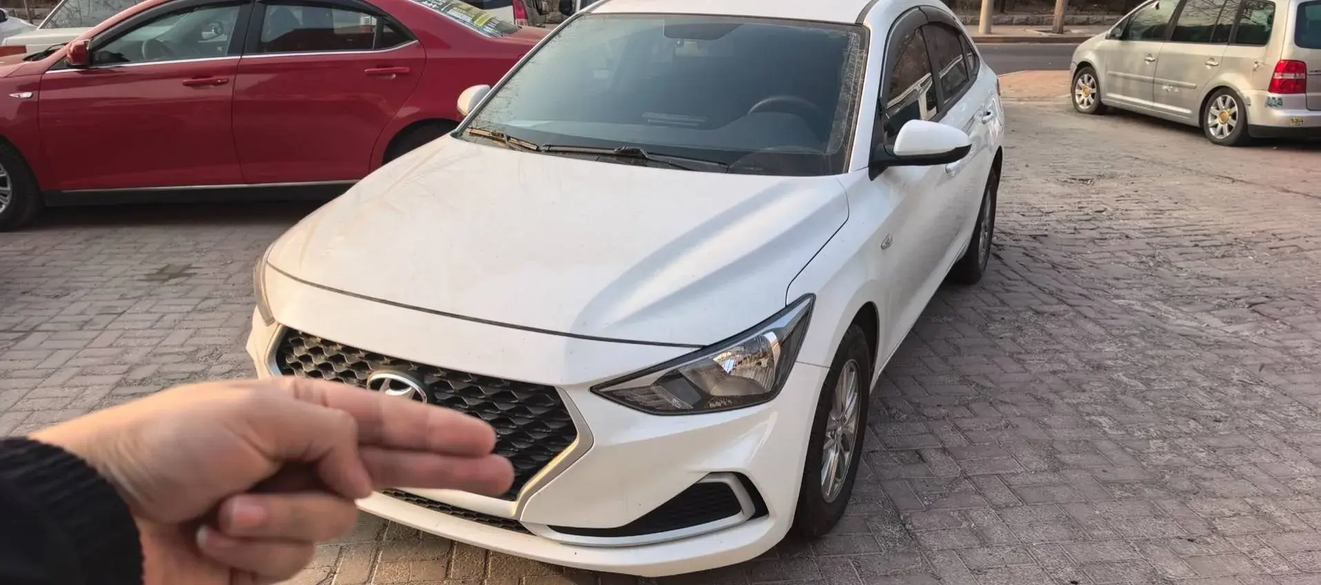 2020 HYUNDAI CELESTA thumbnail 2