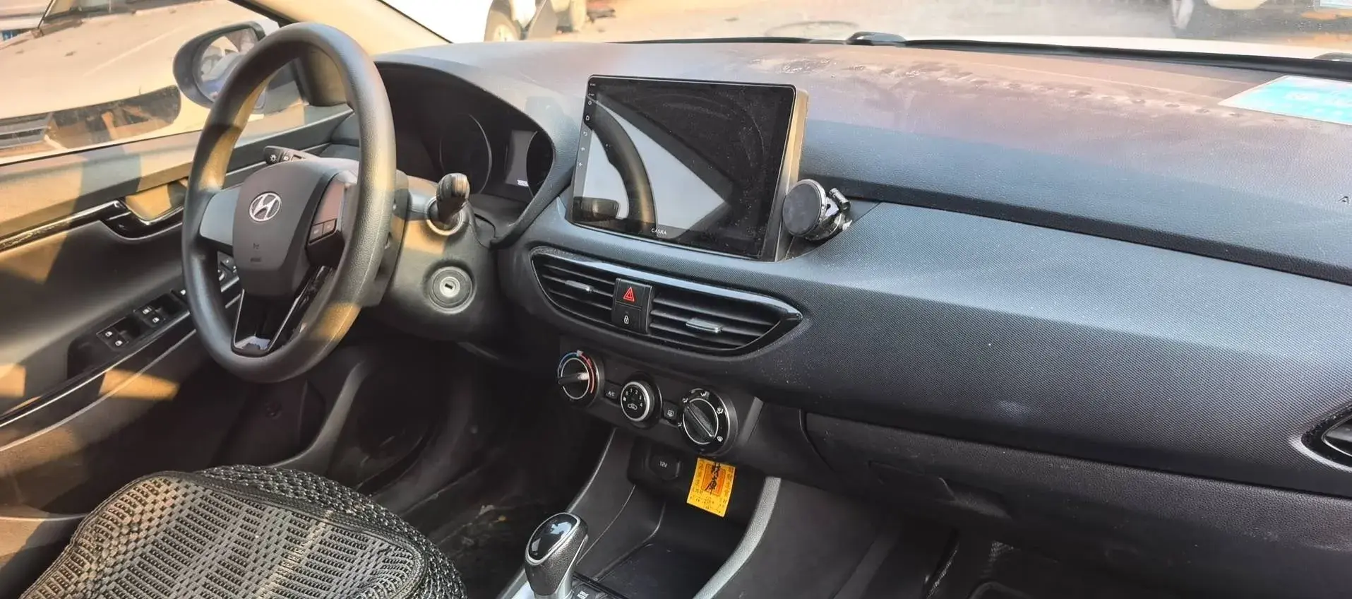 2020 HYUNDAI CELESTA thumbnail 3