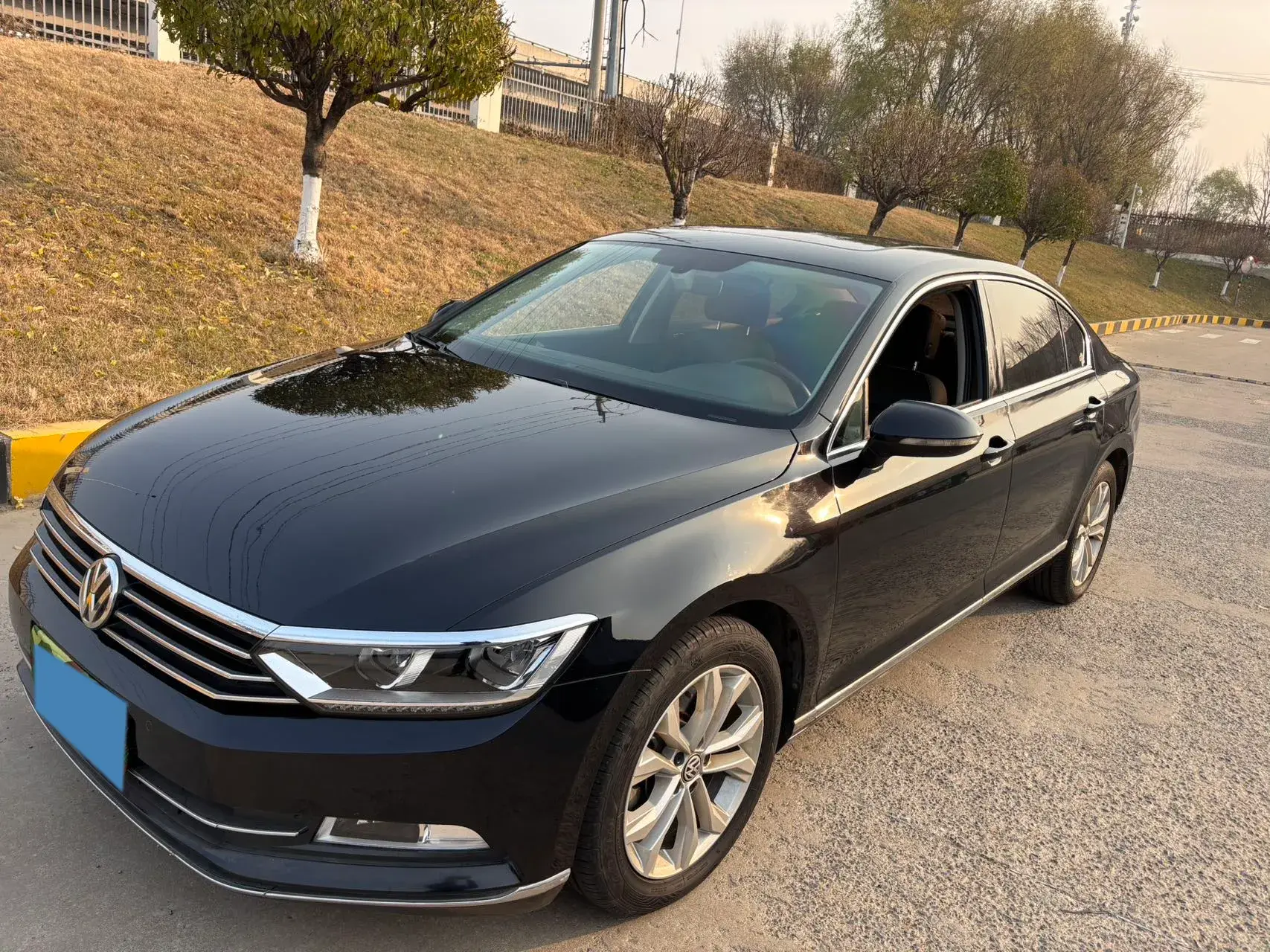 2018 VOLKSWAGEN MAGOTAN view 1