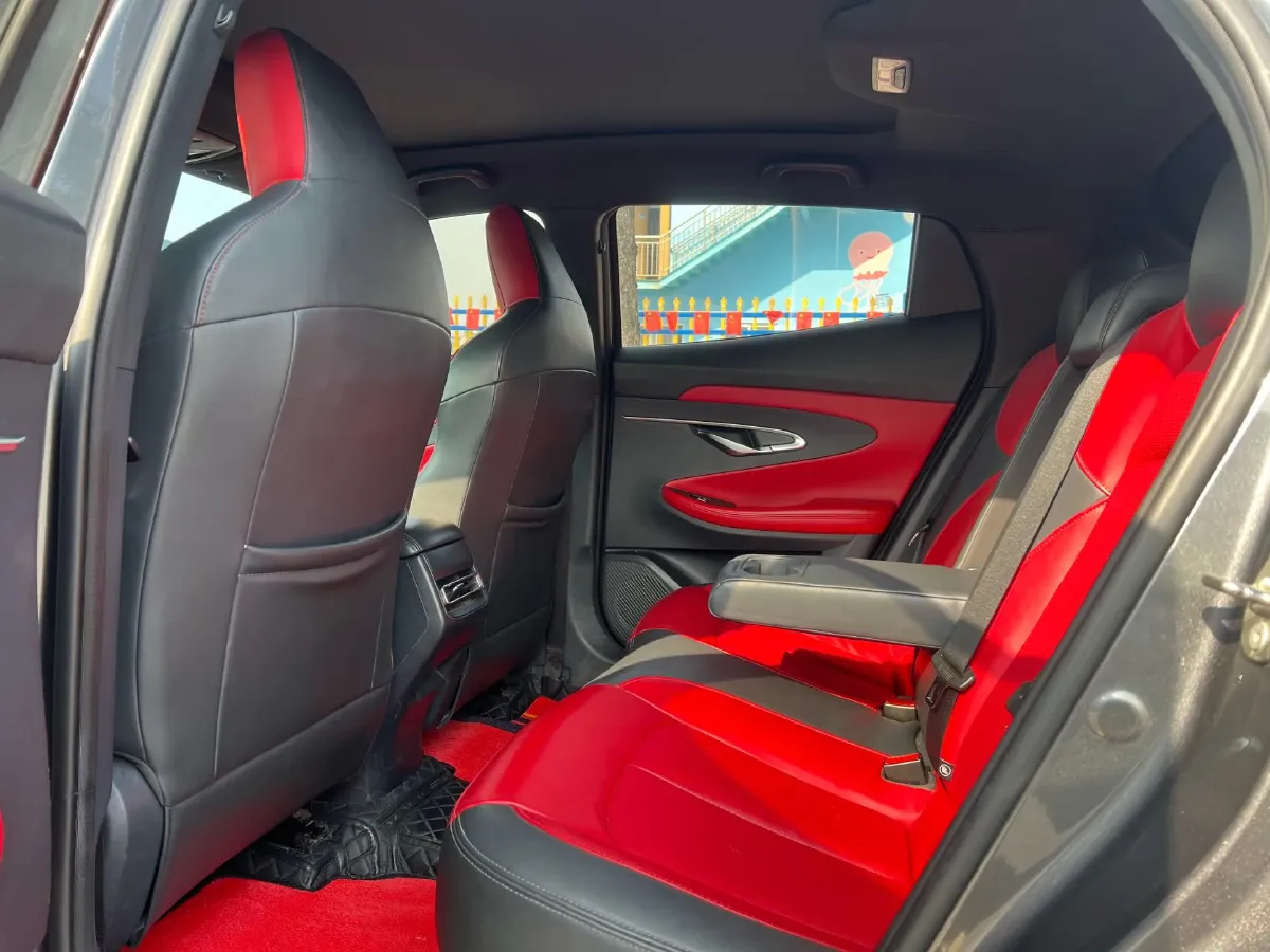 2020 ChangAn UNI-T 1.5T 180HP L4 7DCT,autocango,china used car exporter,china ev exporter,chinese used car exporter,chinese used ev exporter