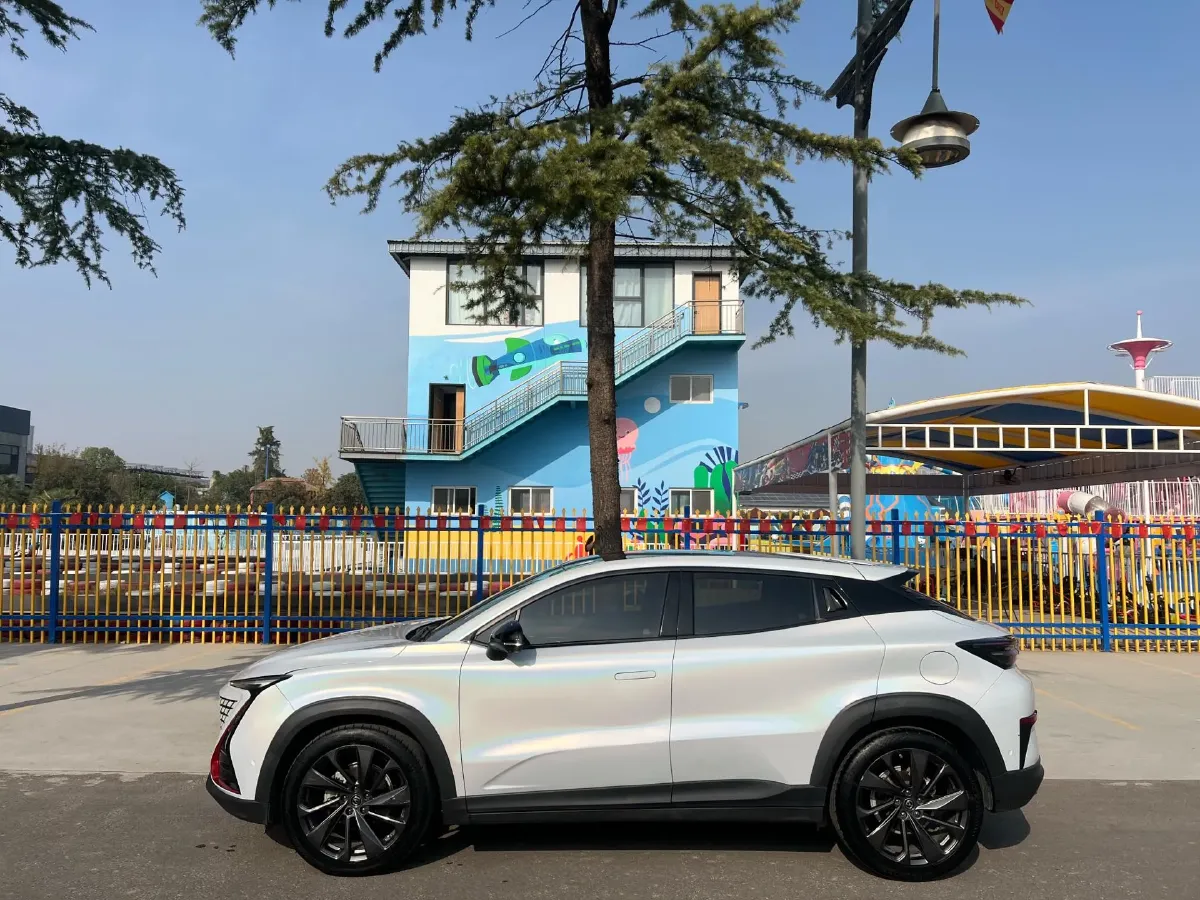 2020 ChangAn UNI-T 1.5T 180HP L4 7DCT,autocango,china used car exporter,china ev exporter,chinese used car exporter,chinese used ev exporter