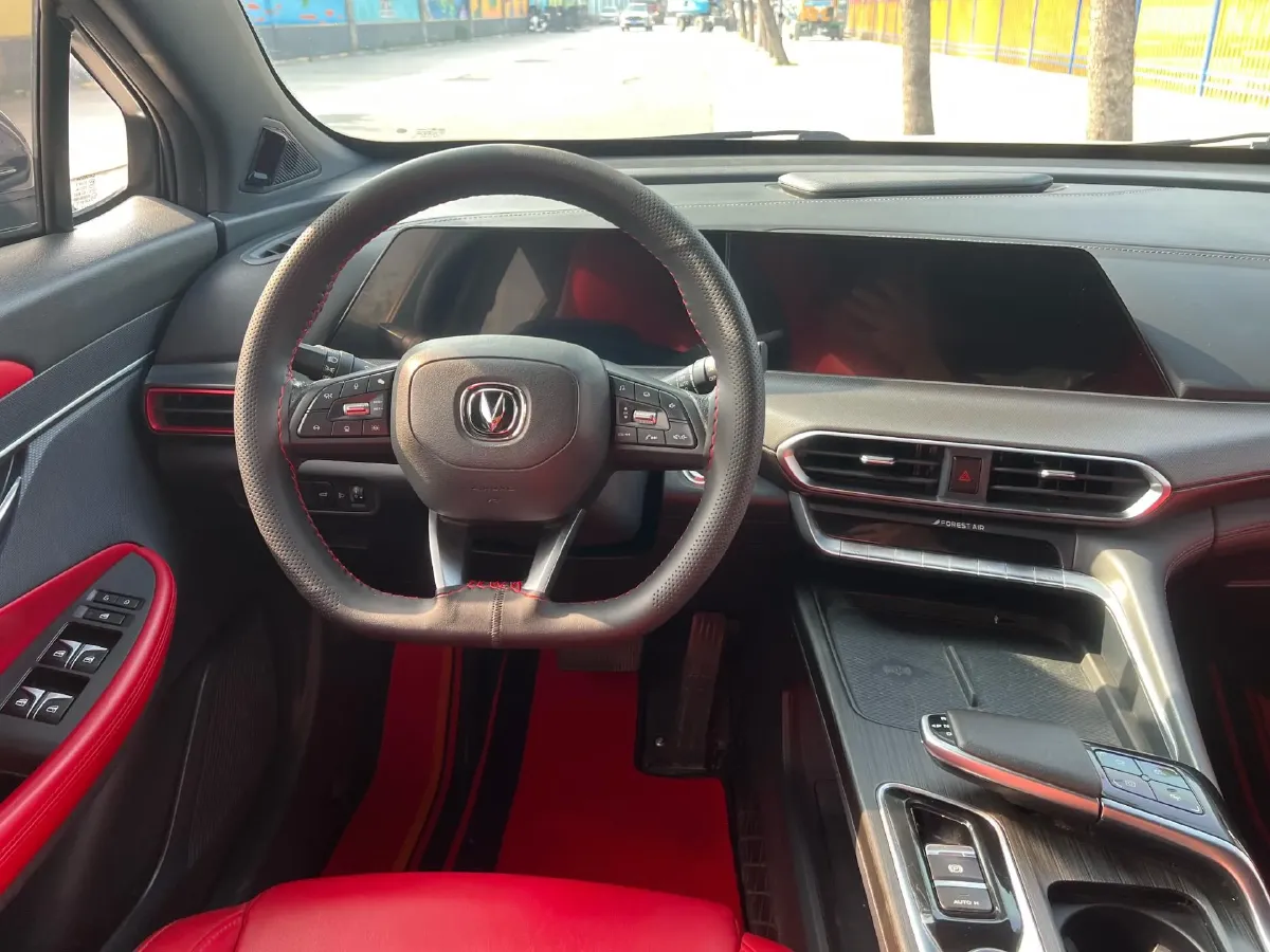 2020 ChangAn UNI-T 1.5T 180HP L4 7DCT,autocango,china used car exporter,china ev exporter,chinese used car exporter,chinese used ev exporter