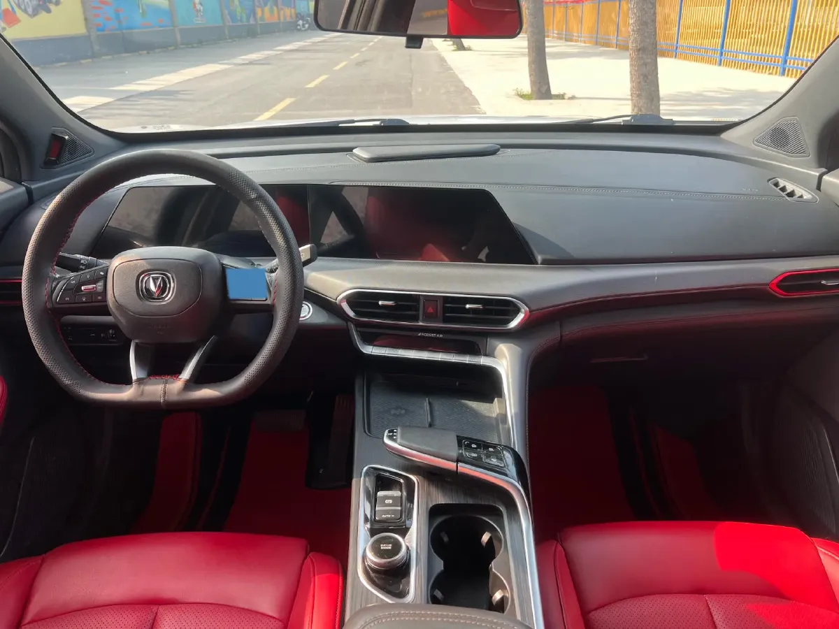 2020 ChangAn UNI-T 1.5T 180HP L4 7DCT,autocango,china used car exporter,china ev exporter,chinese used car exporter,chinese used ev exporter