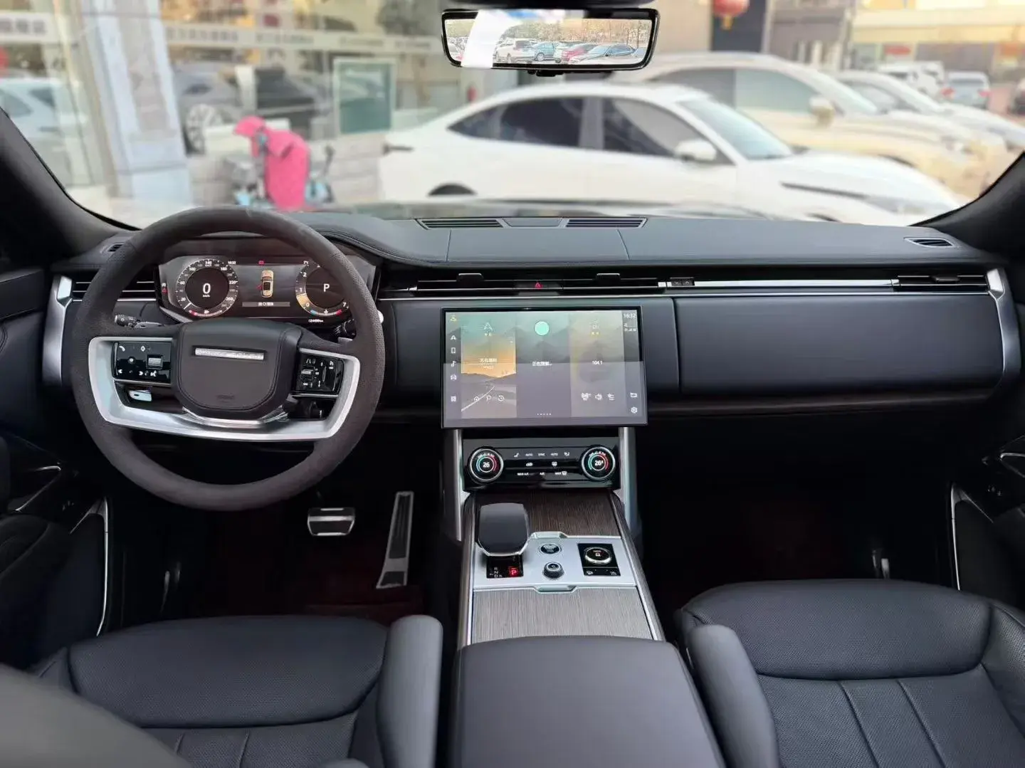 2023 LAND ROVER thumbnail 3