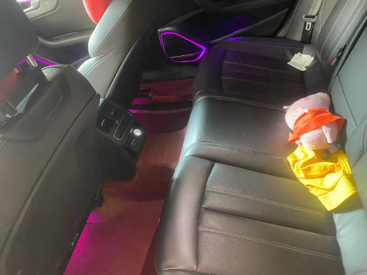 2022 Audi A4L 2.0T 190HP L4 7DCT,autocango,china used car exporter,china ev exporter,chinese used car exporter,chinese used ev exporter