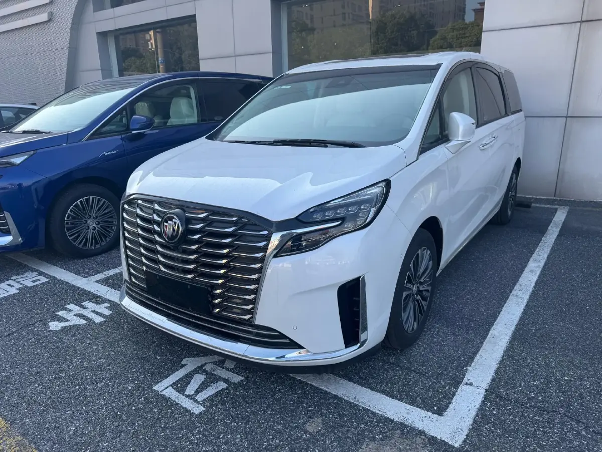 2023 Buick GL8 2.0T 237HP L4 9AT