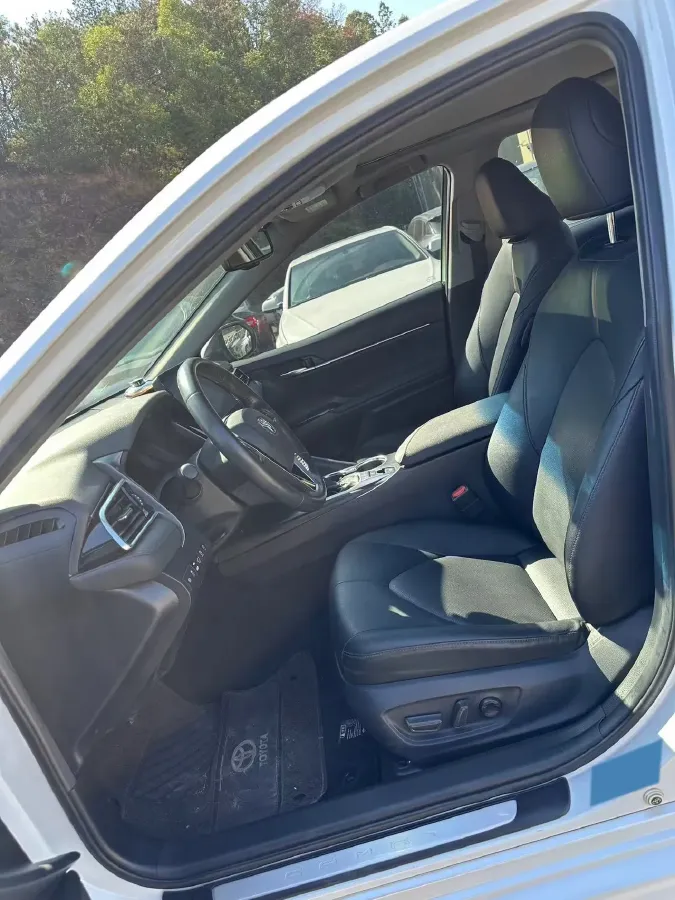 2021 Toyota Camry 2.5L 209HP L4 8AT,autocango,china used car exporter,china ev exporter,chinese used car exporter,chinese used ev exporter